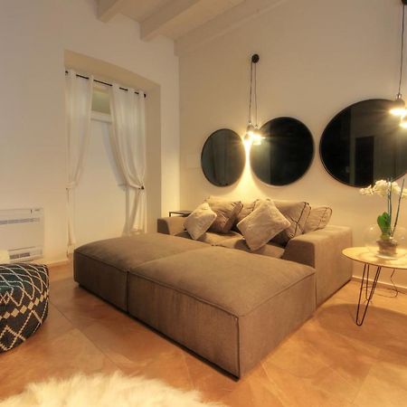 קליארי Urban Central Suites מראה חיצוני תמונה