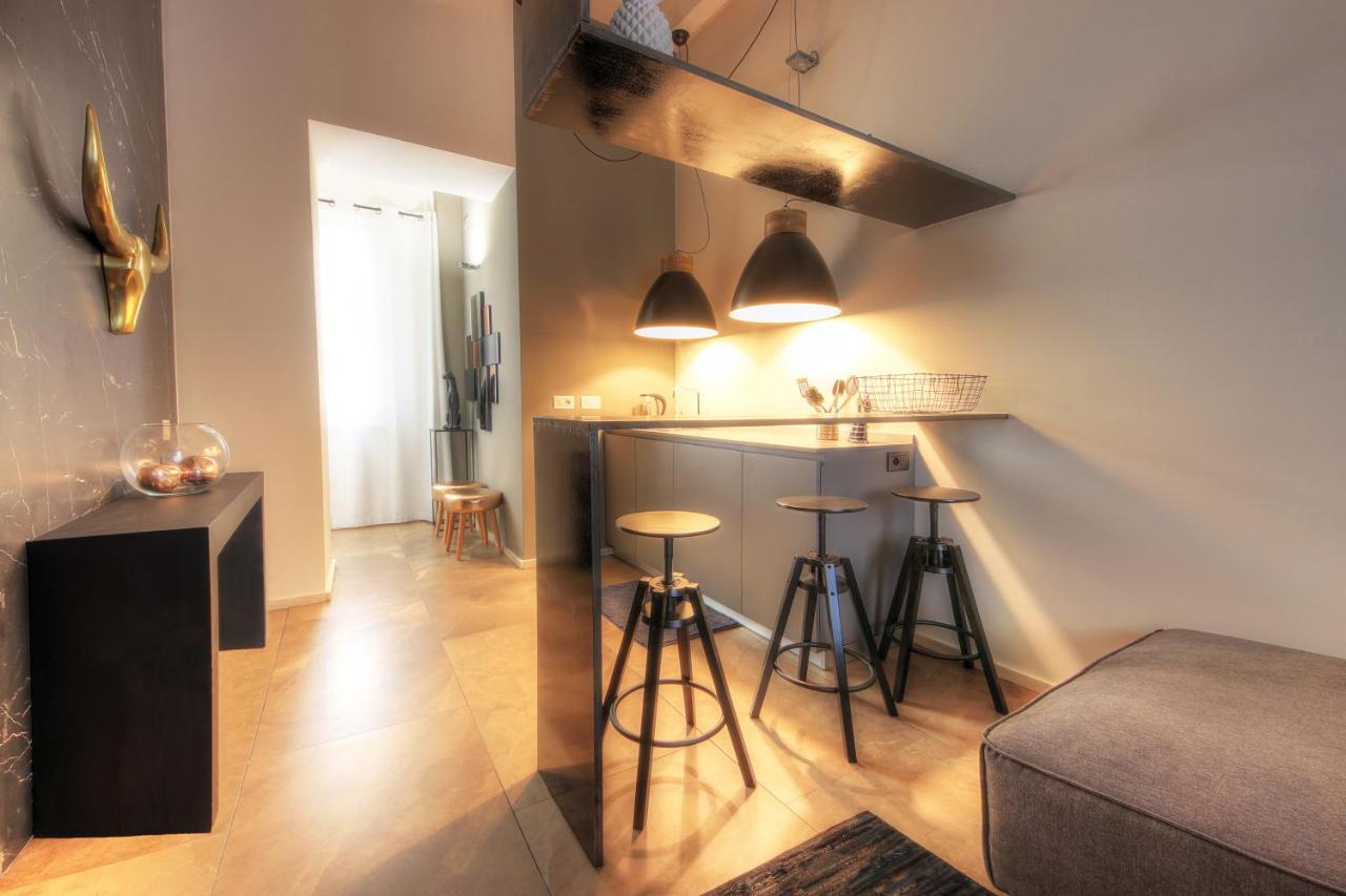 קליארי Urban Central Suites מראה חיצוני תמונה